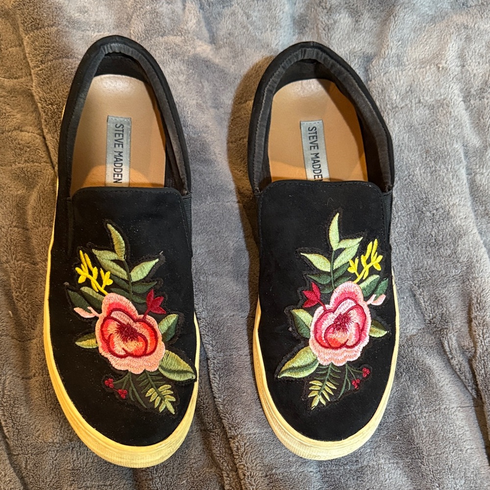 Ladies, size 9.5 Steve Madden Black suede,  Floral Embroidered Sneakers.